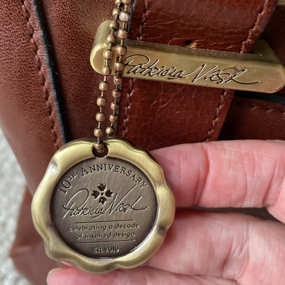 Patricia Nash Helmsley British Tan smooth leather satchel - Picture 3 of 13